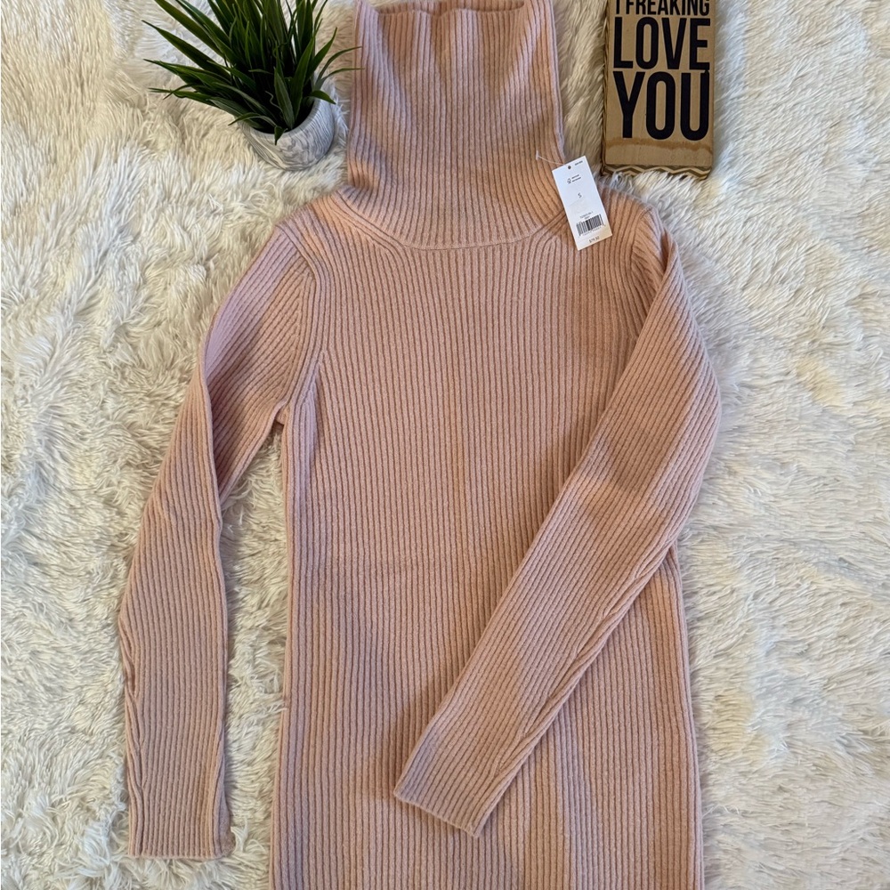 Banana Republic Salmon Color Chunky Turtleneck - Picture 3 of 8